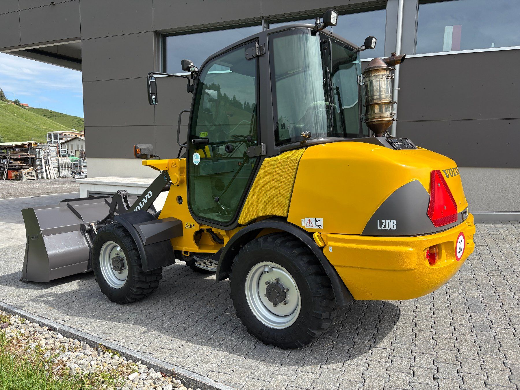 Hoflader: Volvo L20B Pneulader – Gebraucht aus Rothenthurm von FHS6418 2