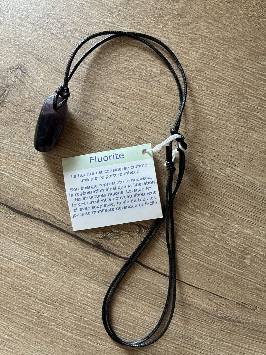 Catenine: Collier avec pierre précieuse  – Nuovo e nell'imballaggio originale da Berlens venduto da aye_lf66