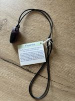 Collier avec pierre précieuse