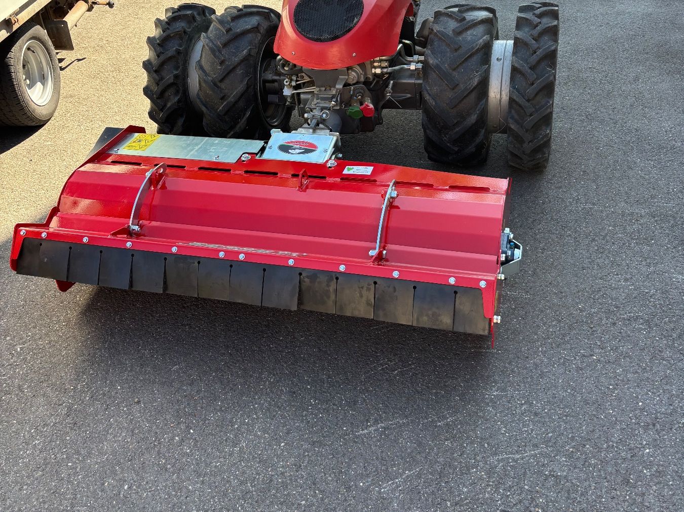 Aebi Tutte le macchine: Mulcher 1.3 m MIETEN passend zu Rapid oder Aebi – Usato da Kastanienbaum venduto da acapulco