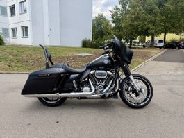 Harley davidson Street Glide FLHXS 2024–4’300 km–35 kW unfal