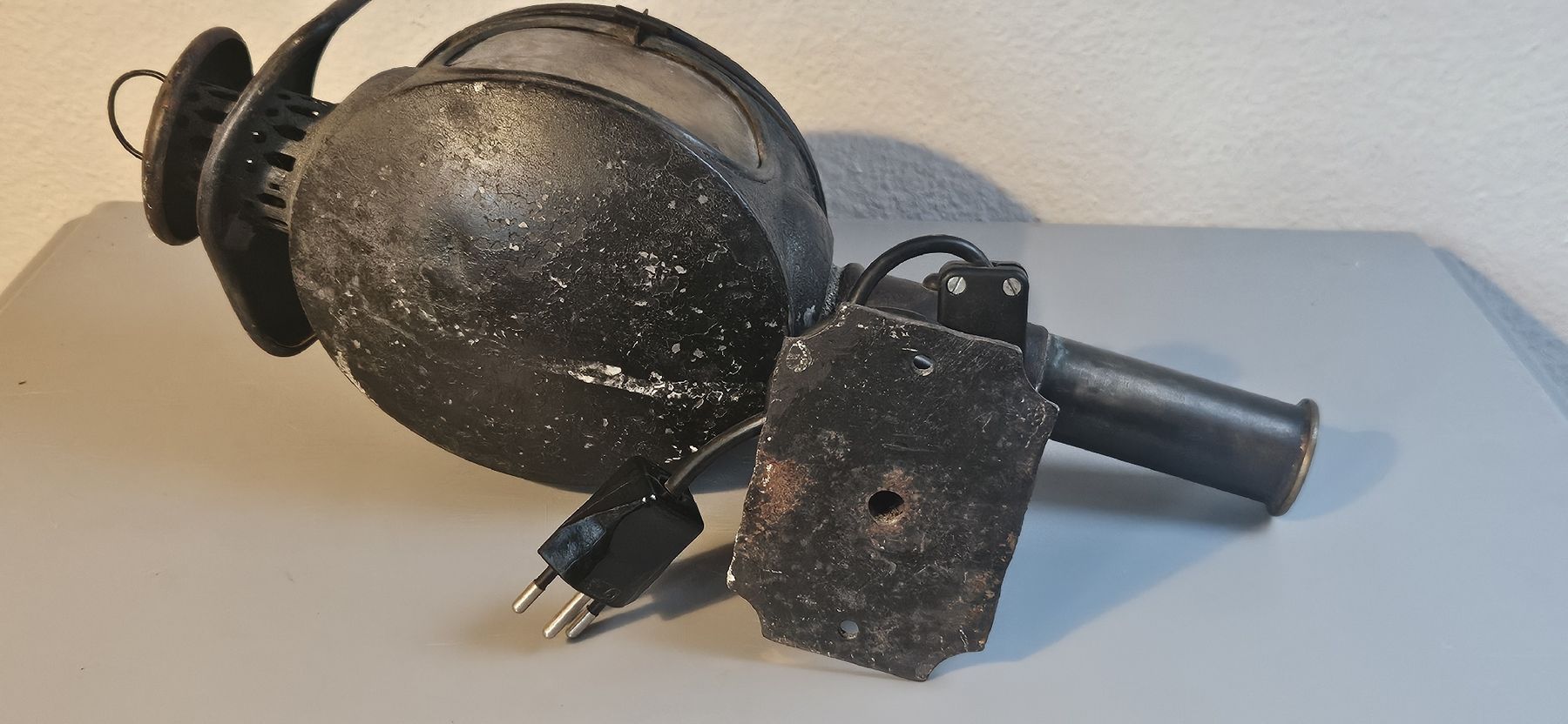 Lampade: Alte Kutschenlampe mit Wandhalterung – Usato da Belp venduto da Ginus85 7