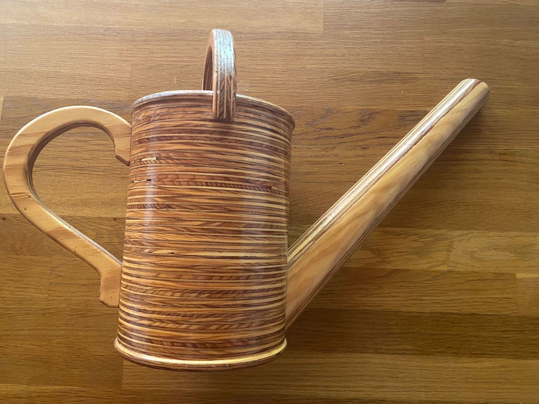 Alle Dekorationen: Deko, Giesskanne aus Holz – Gebraucht aus Bösingen von Trigusik