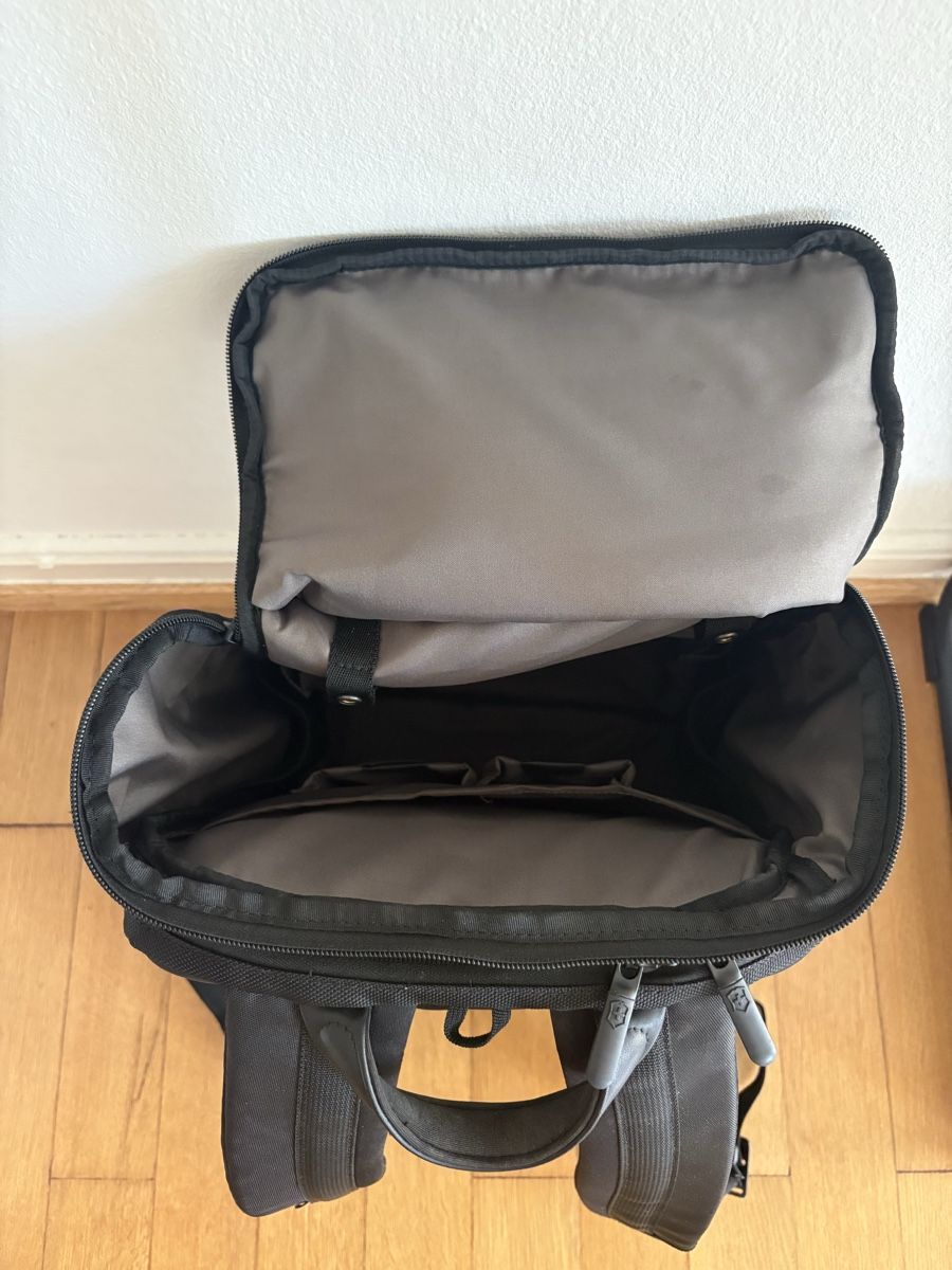 Victorinox Rucksäcke: Victorinox Altmont Rucksack – Gebraucht aus Basel von froehlicherVagabund 3