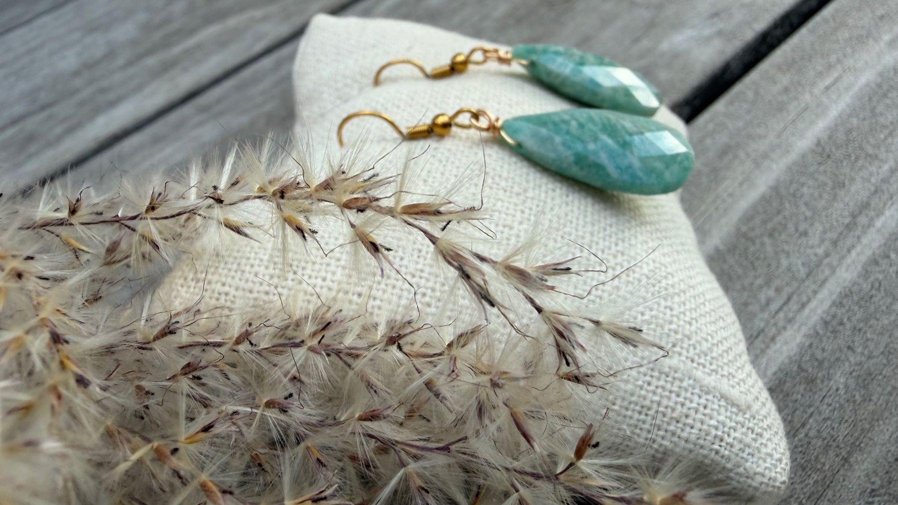 Orecchini pendenti & Orecchini a lobo: Stilles Wasser: Vergoldete Amazonit Ohrhänger – Nuovo e nell'imballaggio originale da Rombach venduto da Ivreajewels 3