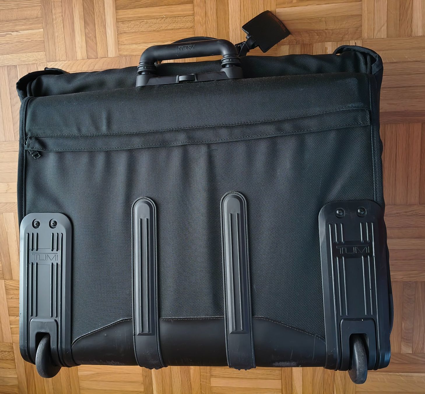 Tumi Valigie: TUMI Kleidersack-Trolley – Usato da Binningen venduto da mar_2jlr 1