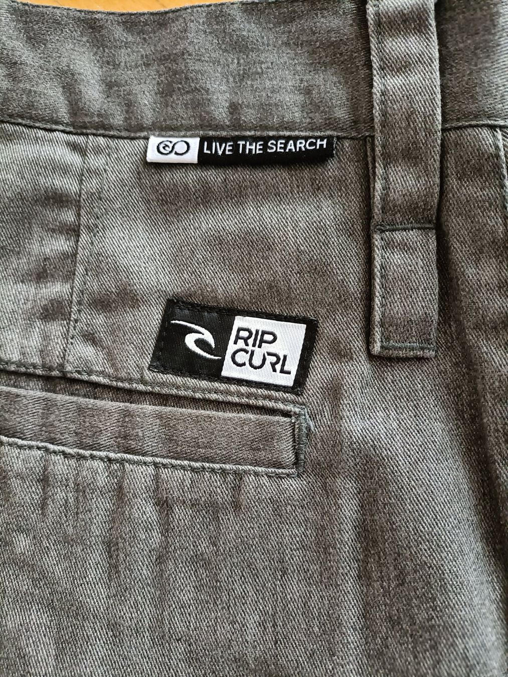 Rip Curl Pantaloni: Rip Curl Shorts, grau Grösse 30 – Usato da Rotkreuz venduto da Dima8 2