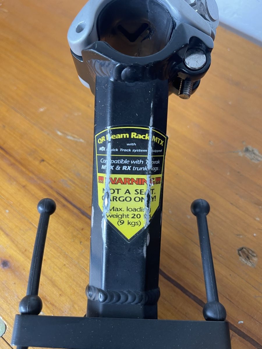 Poutres: Fahrrad Gepäckträger – D'occasion à Murten par Ski-Outlet 5
