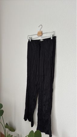 Pantalon XS plissé noir, taille élastique, état neuf