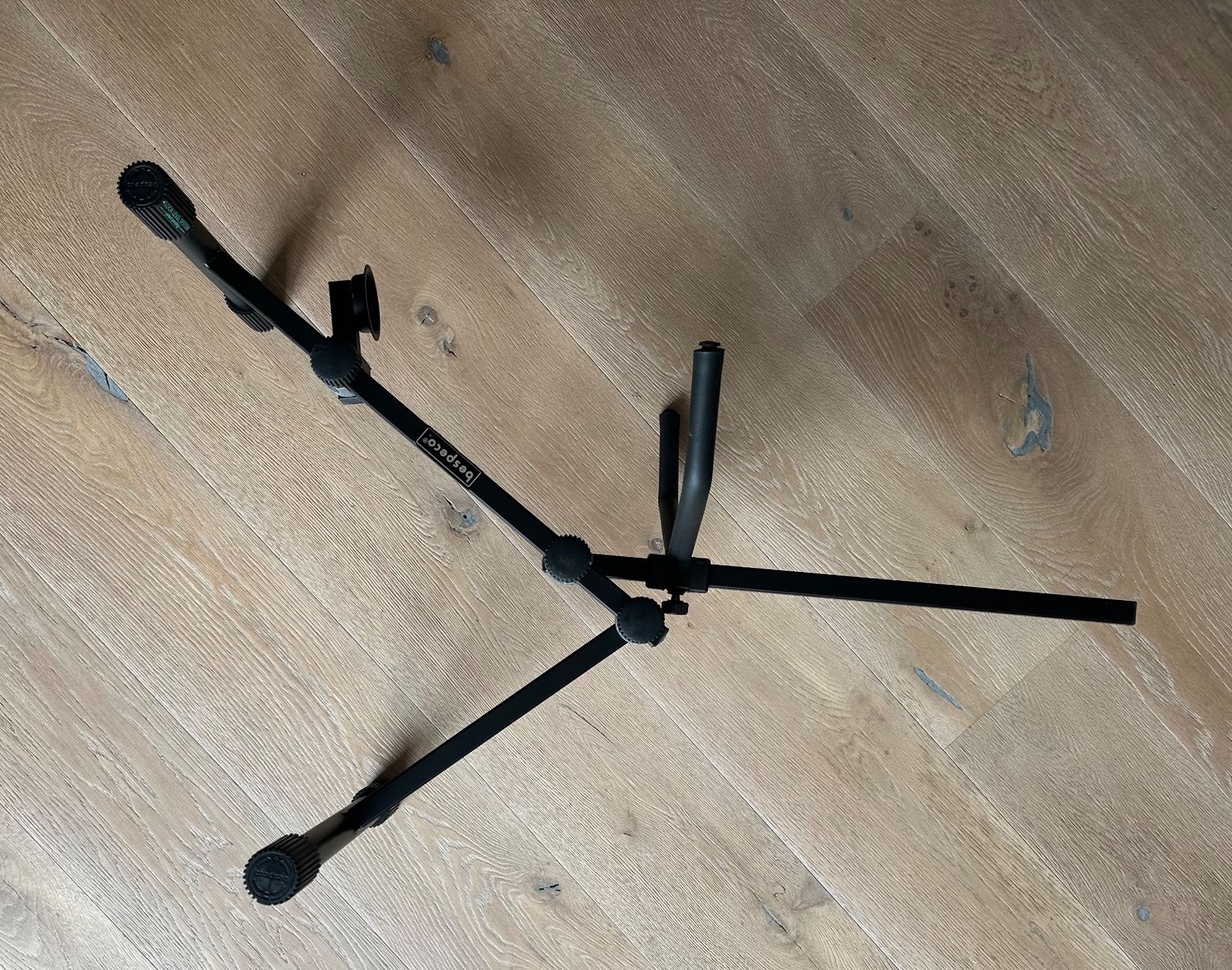 Autres décorations & accessoires: Cello Ständer – D'occasion à Hittnau par har_7ndb 1