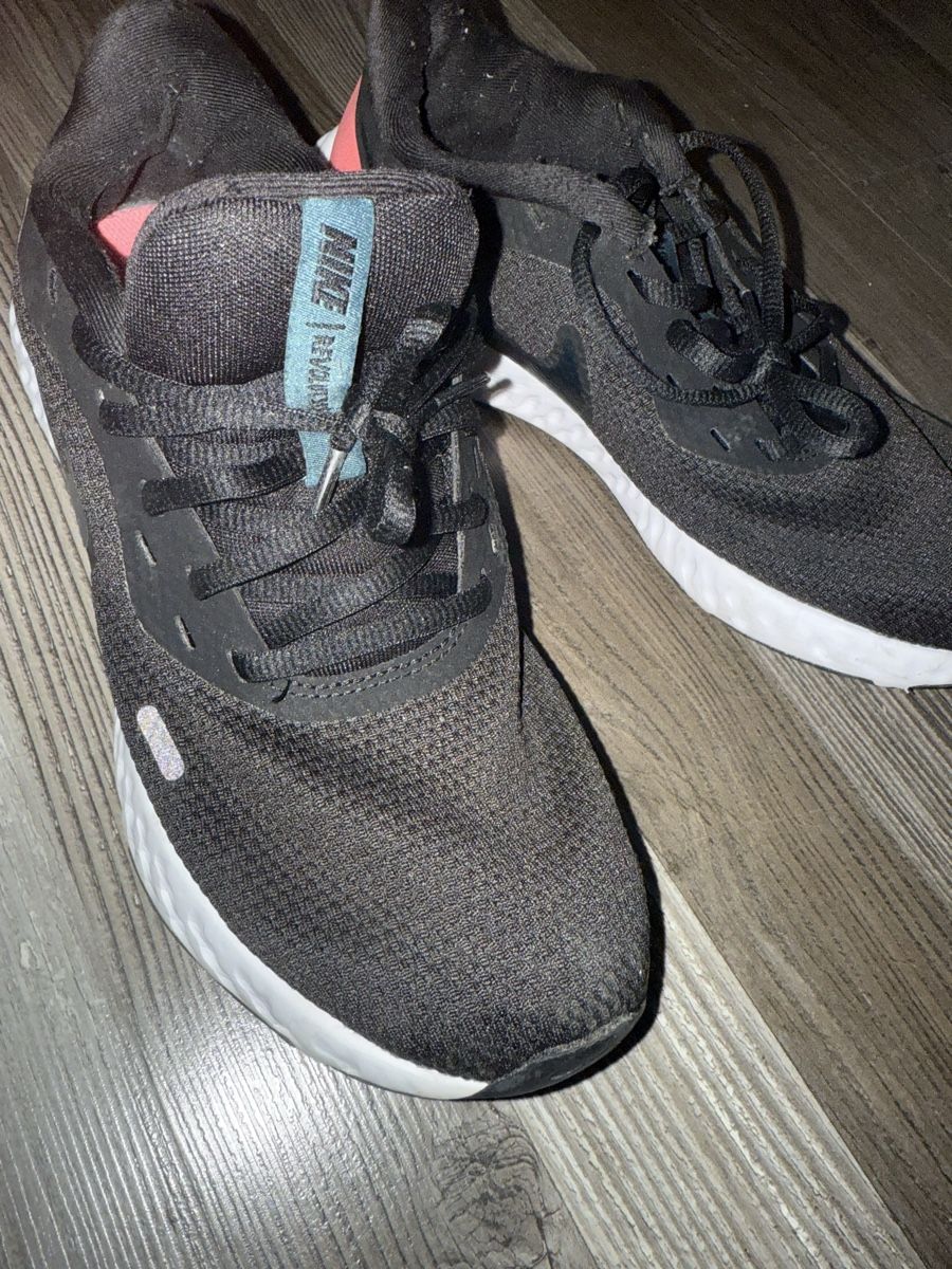 Nike Scarpe da donna: Chaussures de course Nike 39 – Usato da Monthey venduto da Joseph-29 3