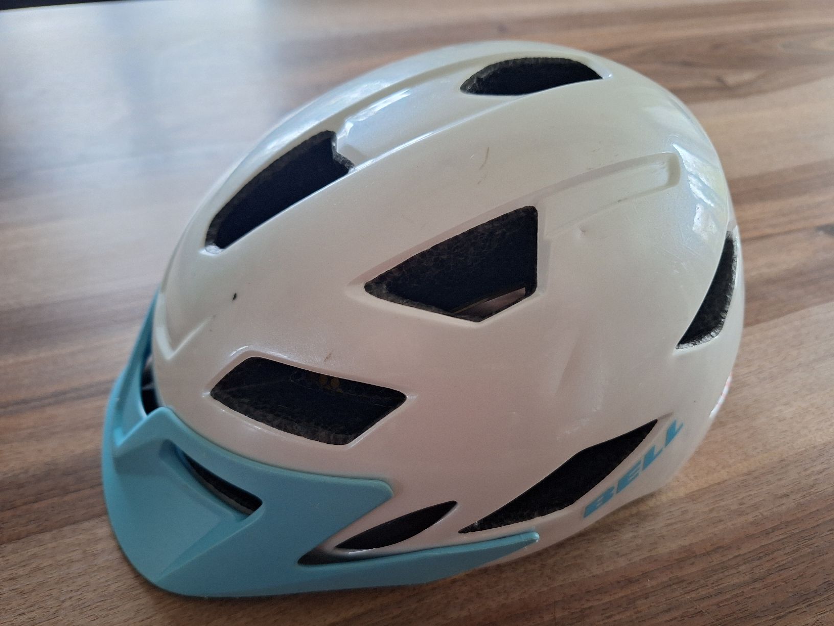 Bell Caschi: Bell Sidetrack Mips Kinderhelm Velohelm Gr. 50-57cm – Usato da Affeltrangen venduto da Salz-Pfeffer