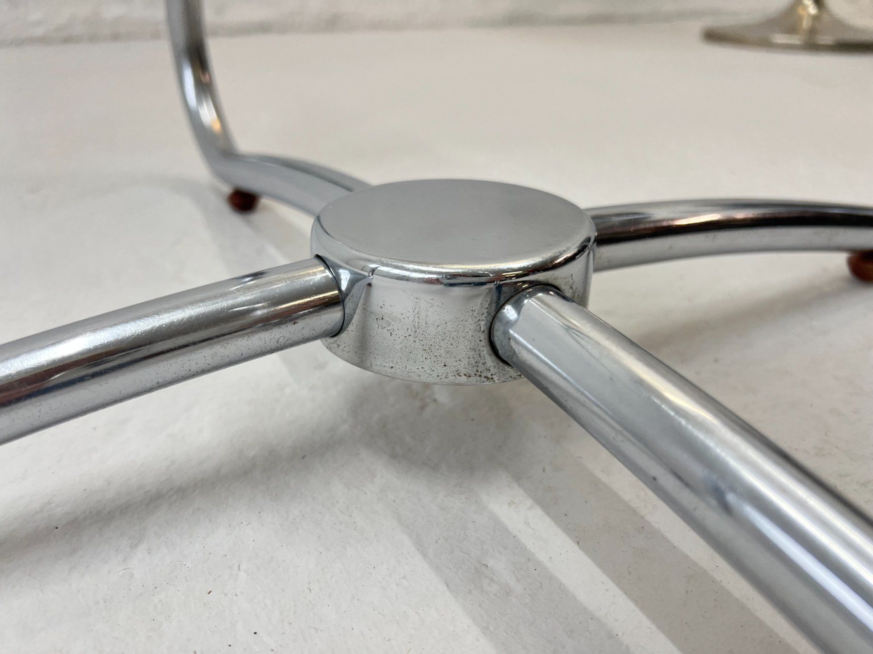 Tische: Bauhaus Chrom-Coffeetable I 50er Jahre – Gebraucht aus Walzenhausen von stilvollwohnen 4