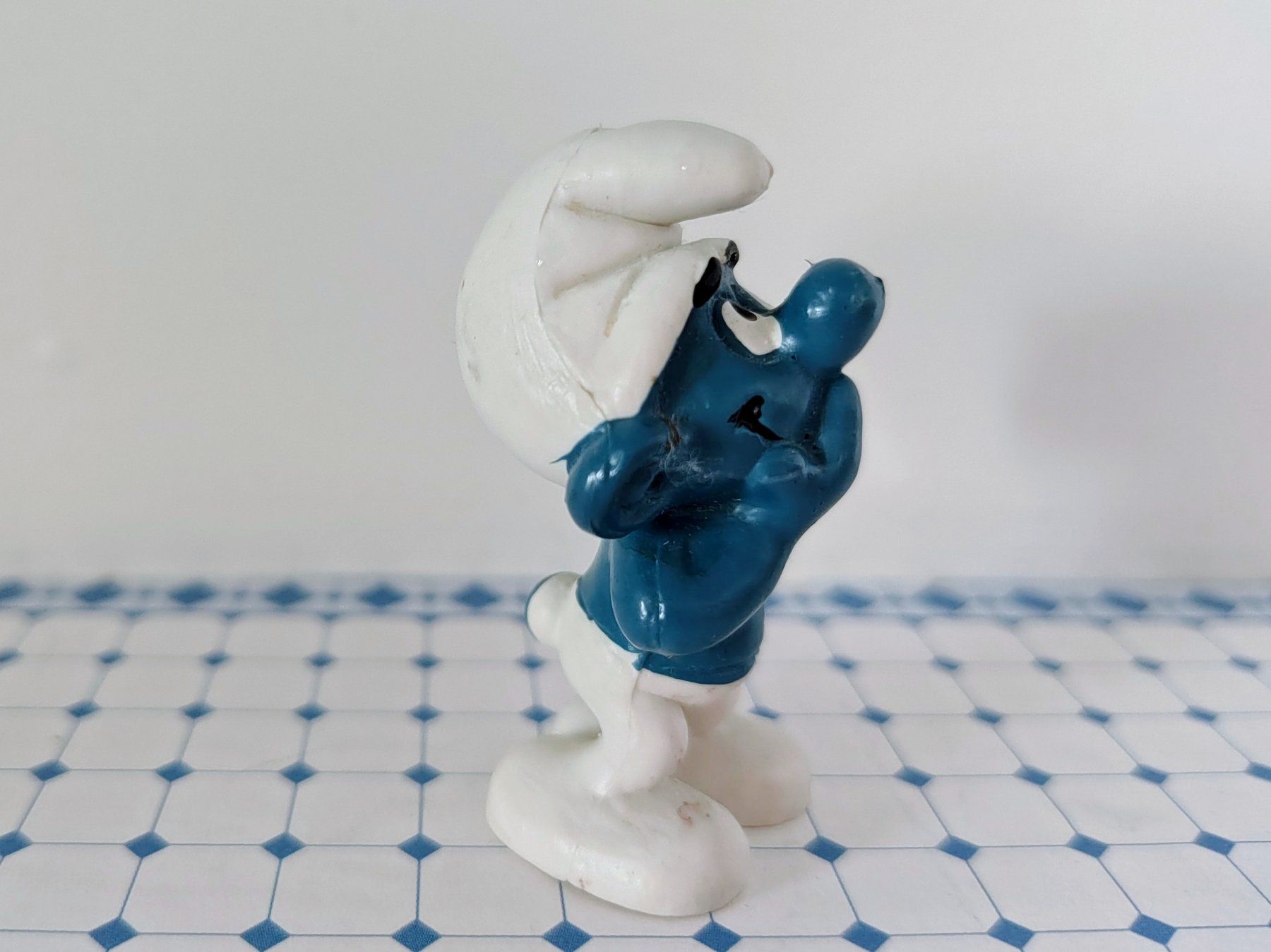 Schleich Statuette: Schlumpf 40208 Schildträger Schlumpf 1979 – Usato da Rüti ZH venduto da Prostias 1