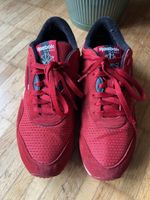 Scarpe sportive Reebok Classic rosse numero 42.5