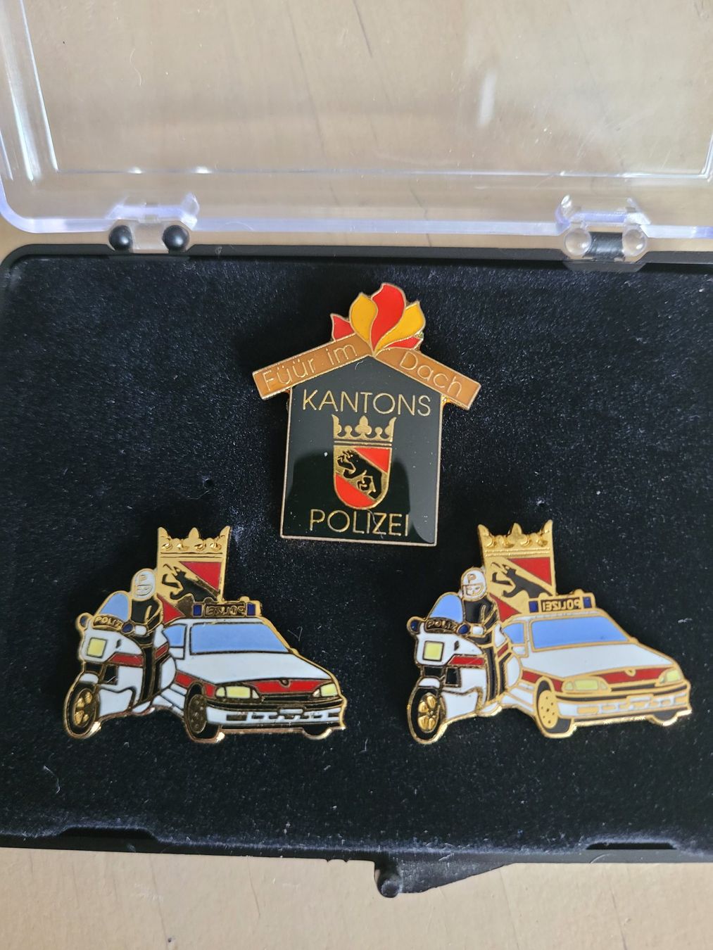 Placchette & Badge: Pin – Usato da Schwarzenburg venduto da Obofi