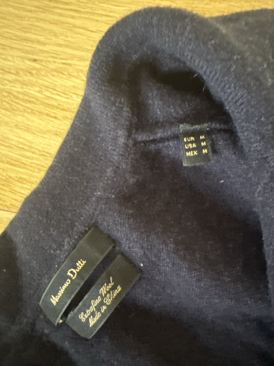 Massimo Dutti Pulls & Sweat-shirts: Dunkelblauer Massimo Dutti Pullover M – D'occasion à Zürich par gi_ner 3
