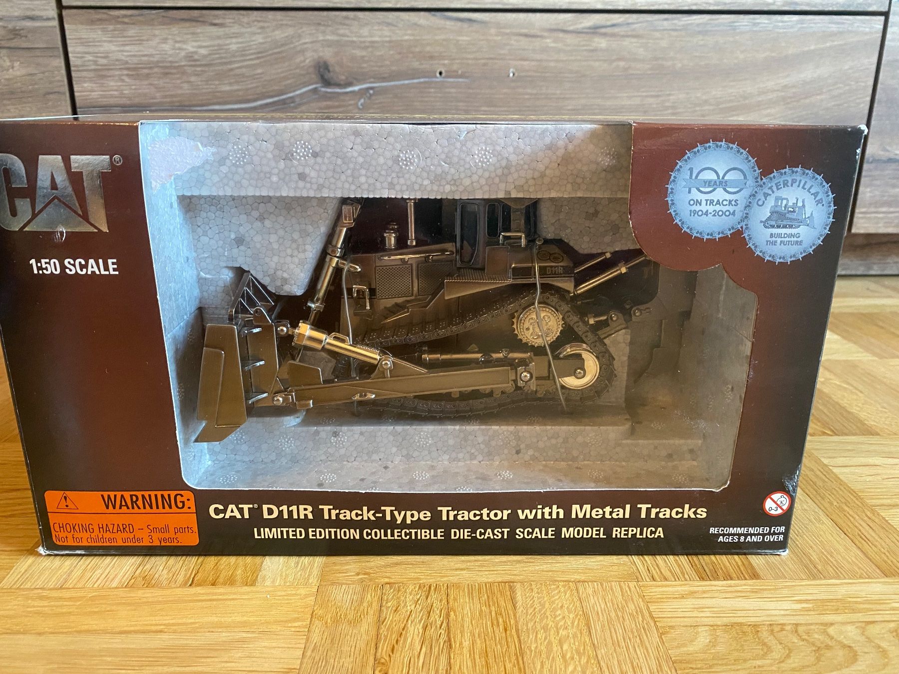 Modellbausätze & Standmodelle: Norscot 55148 CAT D11R Old Silver1:50 – Neu (gemäss Beschreibung) aus Fehraltorf von bosch007