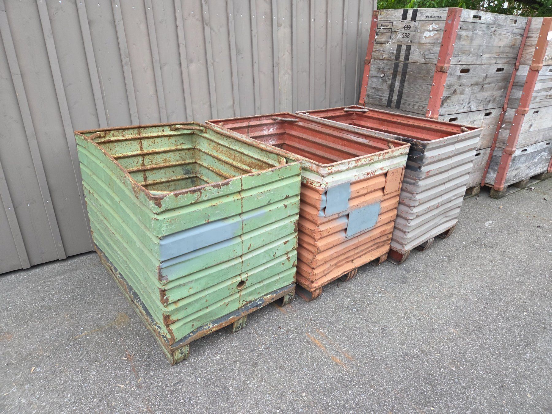 Conteneurs de construction: Materialboxen - Stahlmulden – D'occasion à Oberhasli par General-Dealer