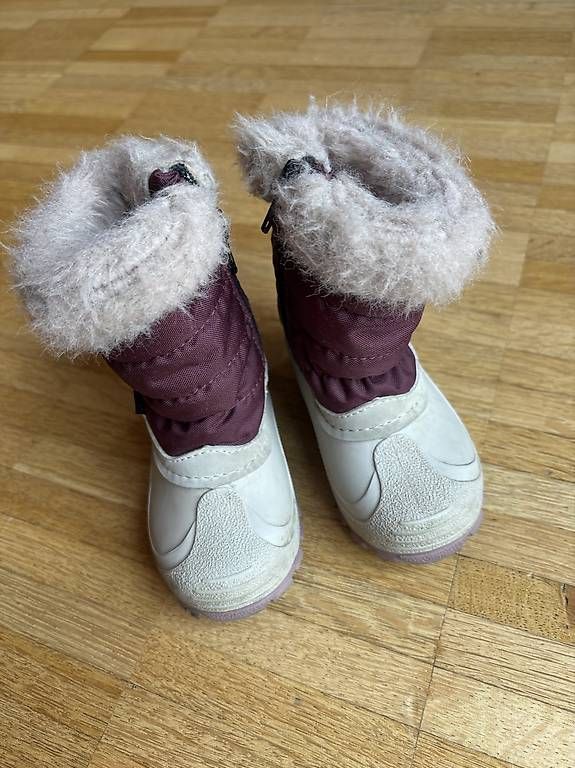 Schuhe für Mädchen: Schneestiefel – Gebraucht aus Bern von ann_gabrielle