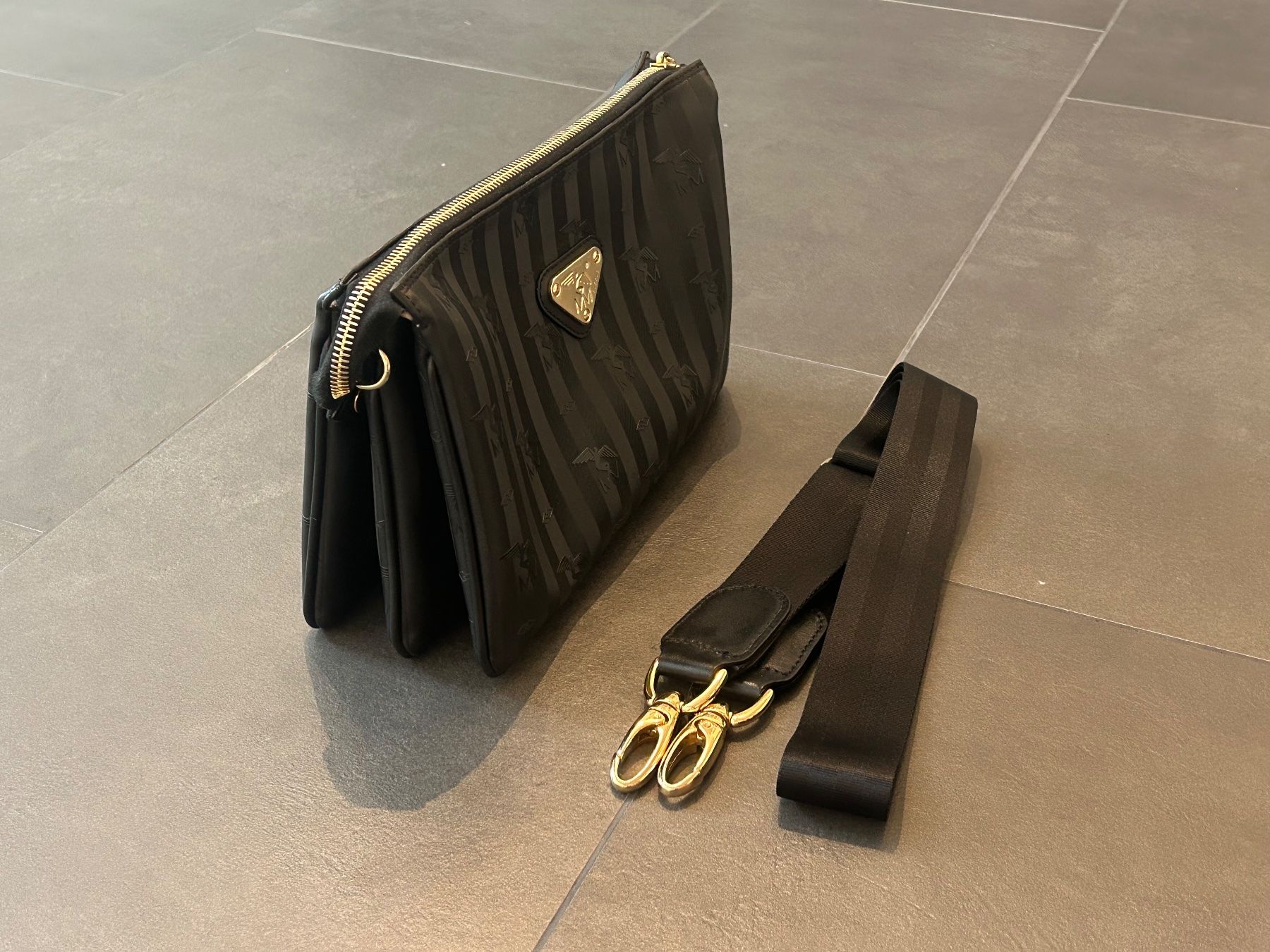 Maison Mollerus Taschen für Damen: Maison Mollerus Gland - Schwarz – Neu (gemäss Beschreibung) aus Wettswil von 8wkc_ne 1