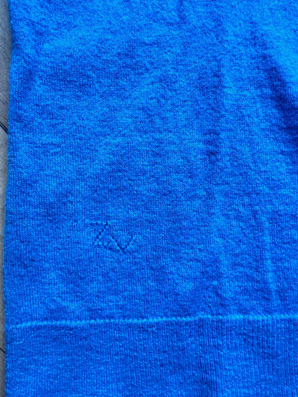 Maglioni & Felpe: Zadig&Voltaire Blauer Kaschmirpullover Gr.XS – Usato da Luzern venduto da dos_2fbx 3