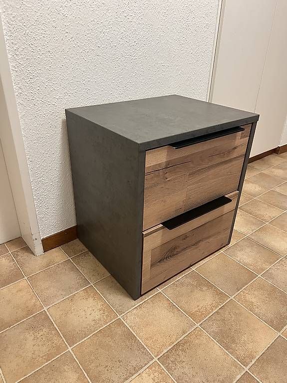 Comodini: 2 X Nachttische mit 2 Schubladen !TOP! – Usato da Fislisbach venduto da The.Notorious 1