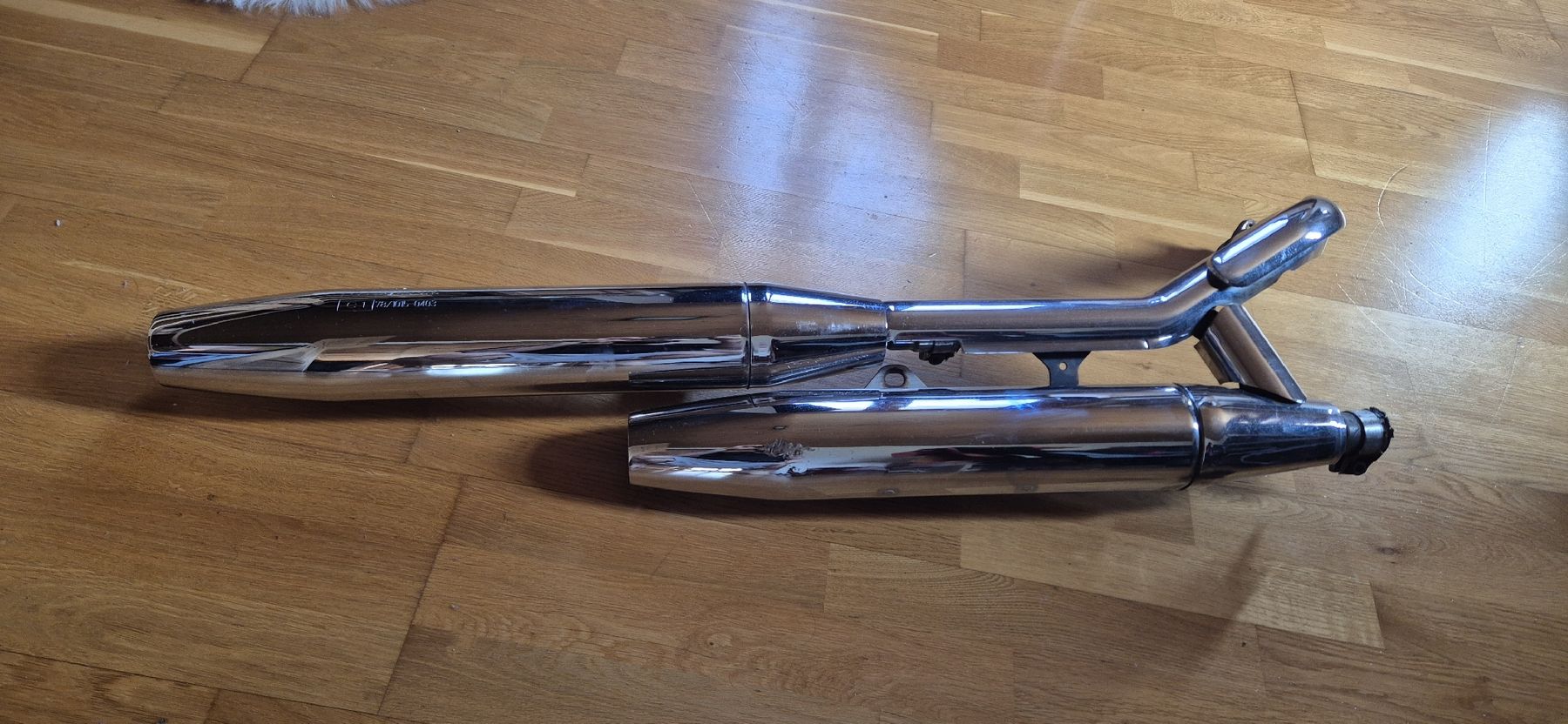Yamaha Sistemi di scarico: Yamaha XVS 650 Orginalauspuffanlage – Usato da Seewis-Pardisla venduto da Dyamii 2