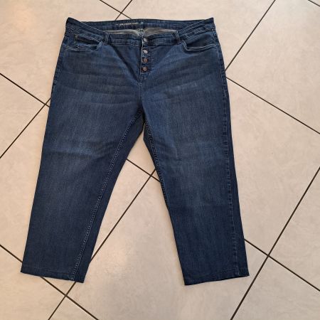 Neuwertige Jeans Gr. 50 , Kurzgrösse oder 3/4 Länge