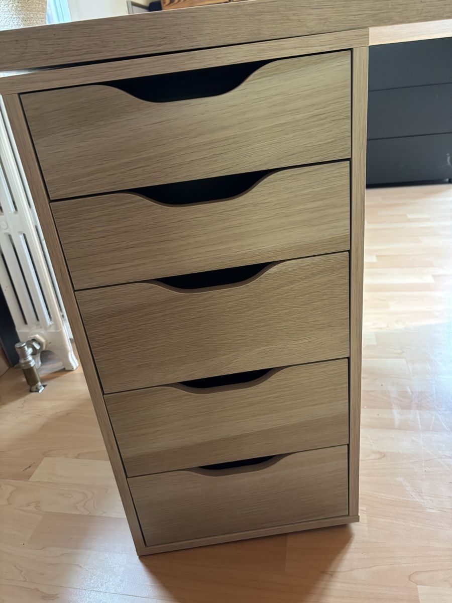 Ikea Scrivanie: Pult – Usato da Spiegel b. Bern venduto da reb_qch5 2