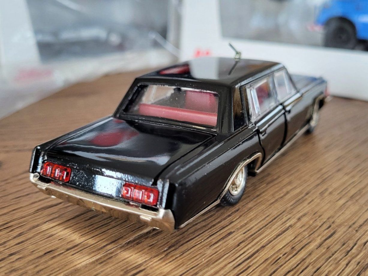 Modellini d'auto: ZIL-117, made in USSR 1:43 – Usato da Rothrist venduto da Juana5 3