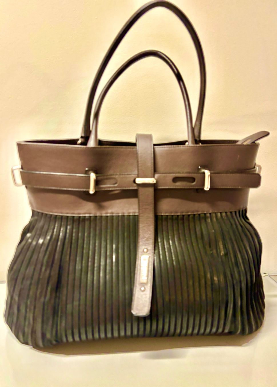 Borse da donna: Edle Handtasche aus Leder – Nuovo (secondo la descrizione) da Zürich venduto da Iva_Nova