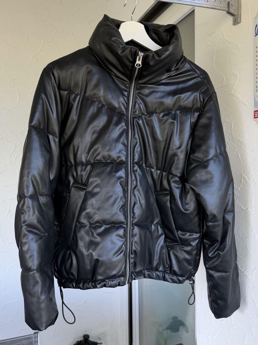 H&M Jacken: Jacke schwarz – Neu (gemäss Beschreibung) aus Frümsen von laura002