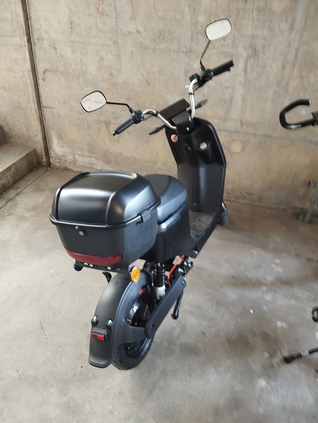 Scooter: E- Roller D1 (chinesisch) – Usato da Baden venduto da SamTradio 1