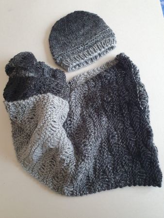 Schal und Mütze als Set, gestrickt