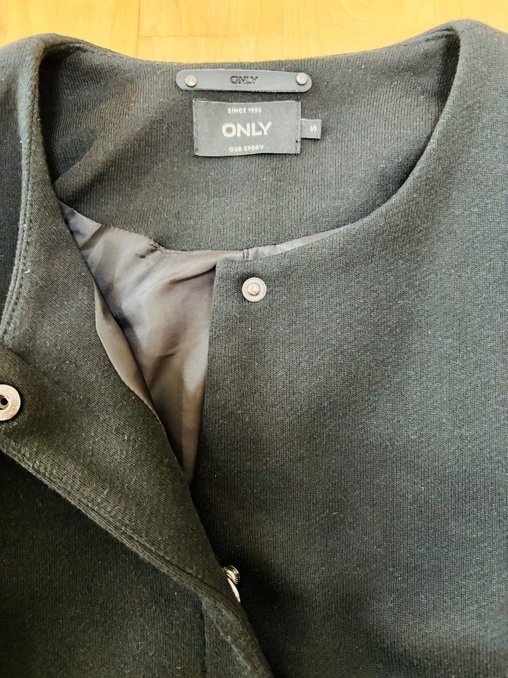 Only Cappotti: ONLY Übergangsmantel schwarz - Gr. S - NEU – Nuovo (secondo la descrizione) da Ennetbürgen venduto da Evelyne_G 2