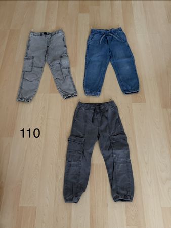 Hosen / Jeans Grösse 110