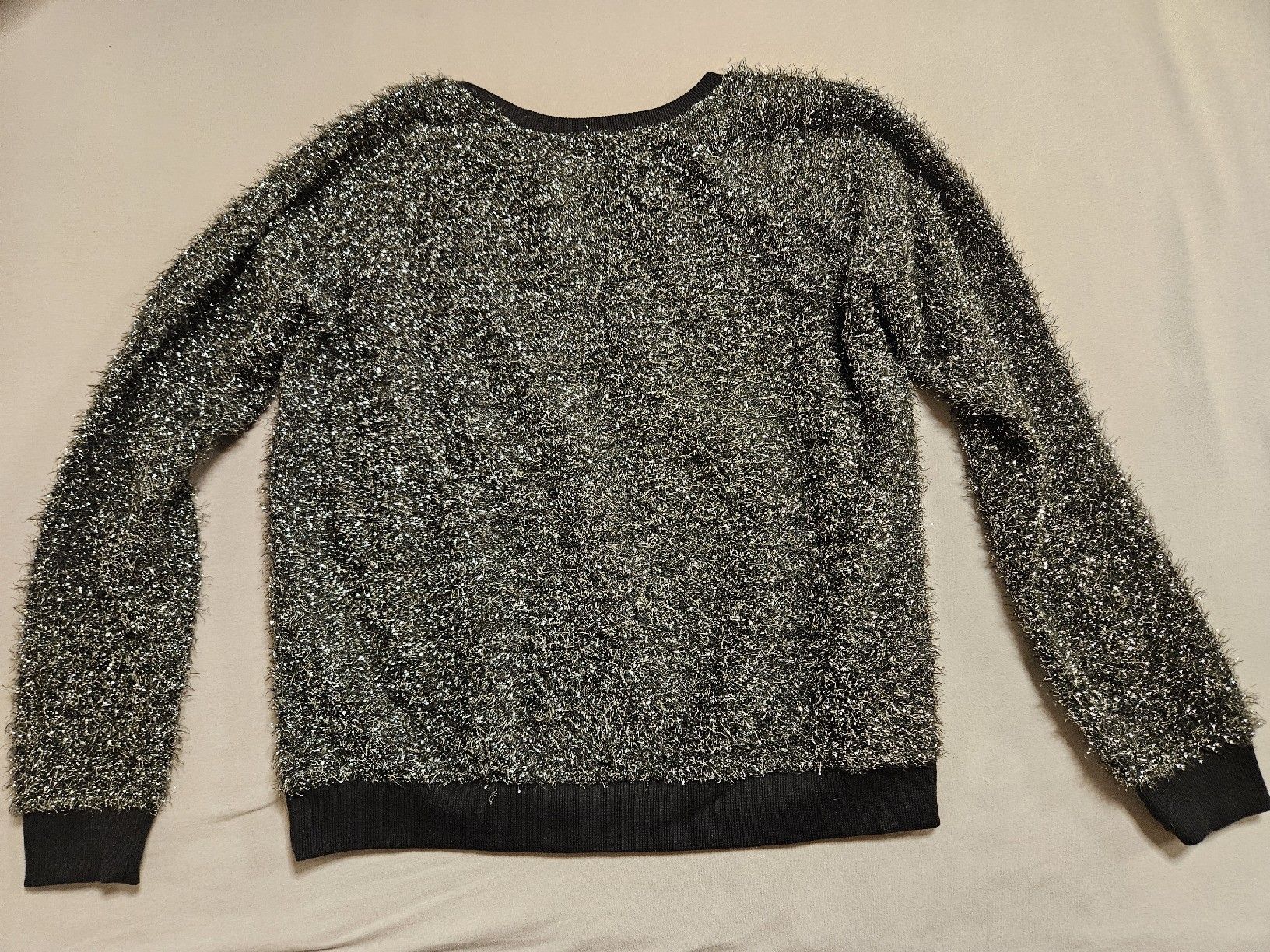 C&A Pulls & Sweat-shirts: Glitzerpulli schwarz/silber Gr. M – D'occasion à St. Gallen par Rebiili 2