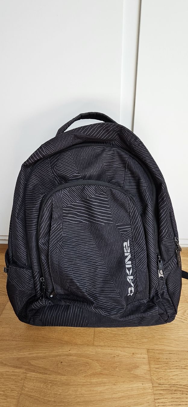 Dakine Zaini: Rucksack Dakine schwarz – Usato da Rombach venduto da ThriftBetter
