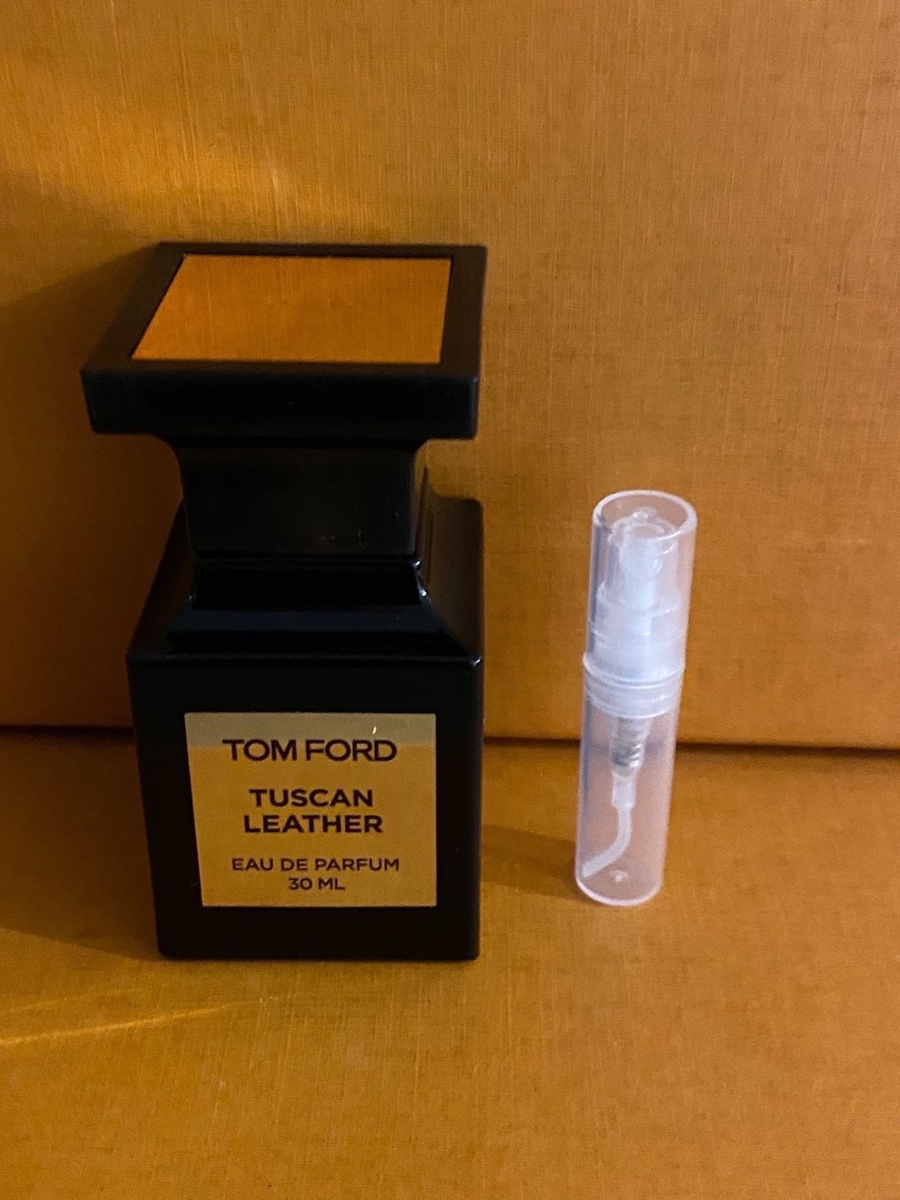 Tom Ford Profumi & Eau de Toilette: 2 ml Tom Ford Tuscan Leather Probe – Usato da Sonnental venduto da Lothy90