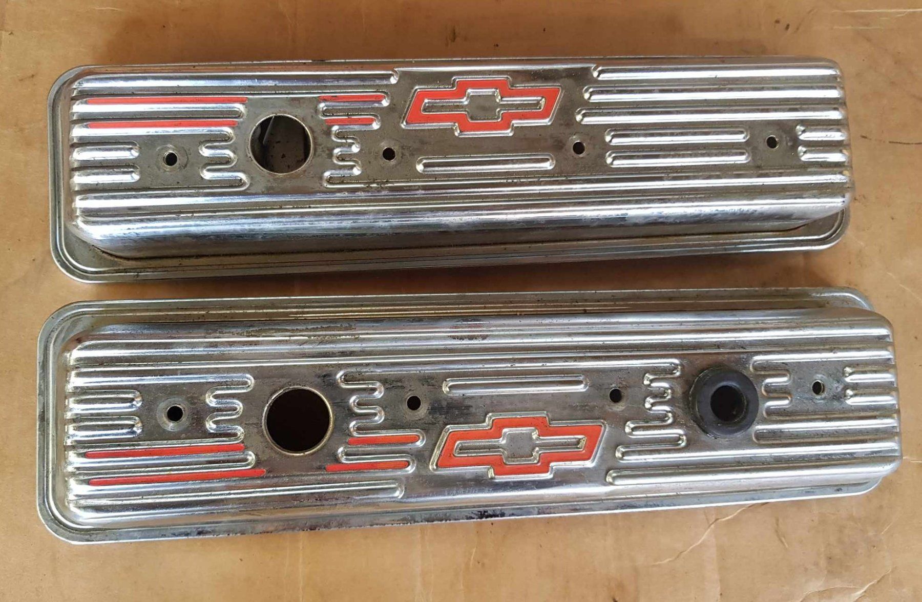 Chevrolet Tutti pezzi di ricambio auto: Ventildeckel Chrom Chevrolet – Usato da Niedergösgen venduto da usc_8fsx