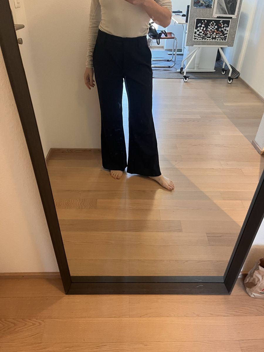 Prada Pantaloni: Prada work pants – Usato da Zürich venduto da AlineCr