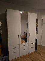 Kleiderschrank mit Spiegeltüre zu verschenken
