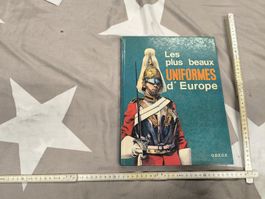 BUCH.   Les plus beaux UNIFORMES d'Europe