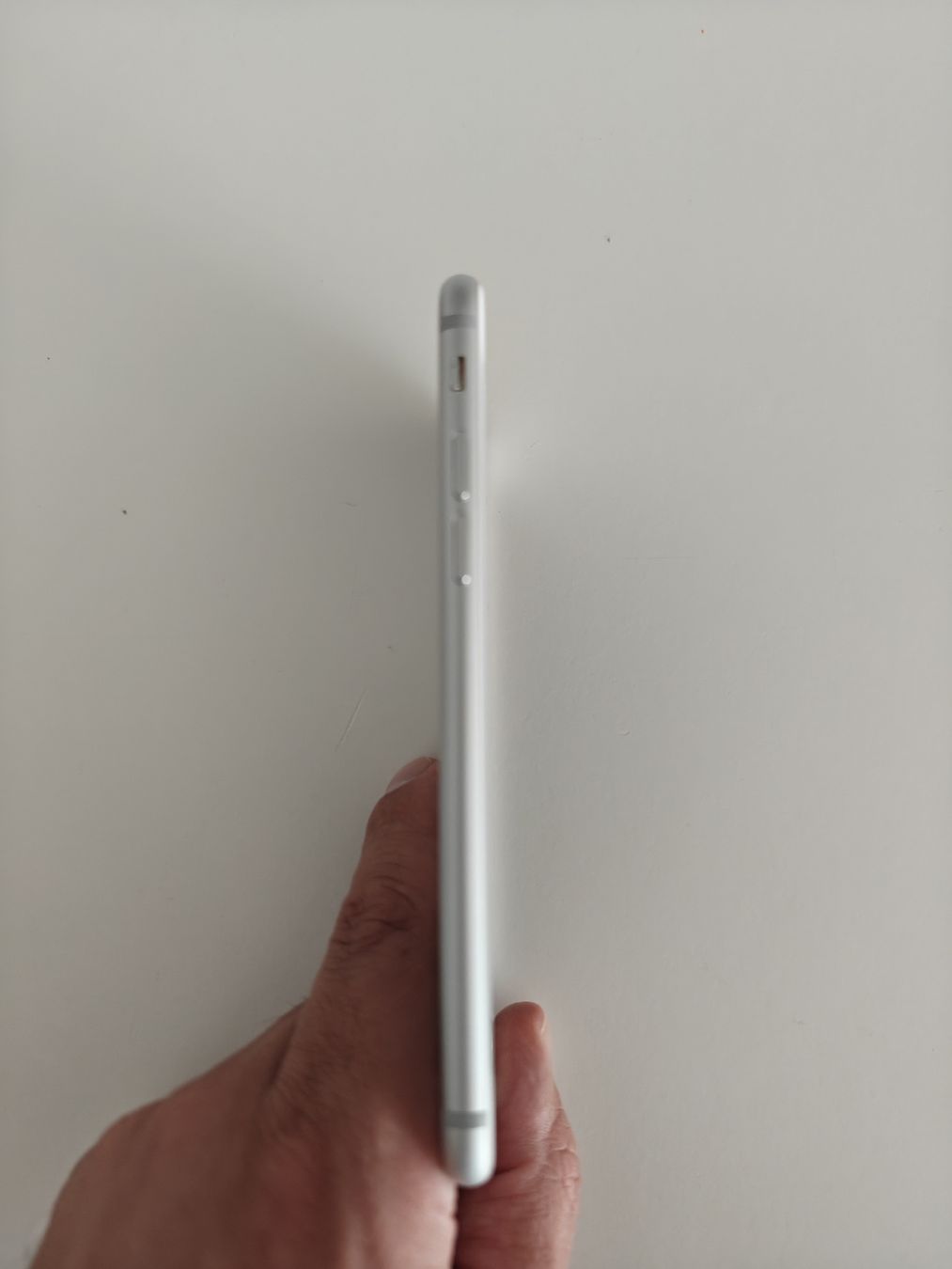 Apple Telefoni cellulari / Smartphones: Iphone 7 / 128GB / Weiss  – Usato da Oetwil am See venduto da Dani_Yele 5