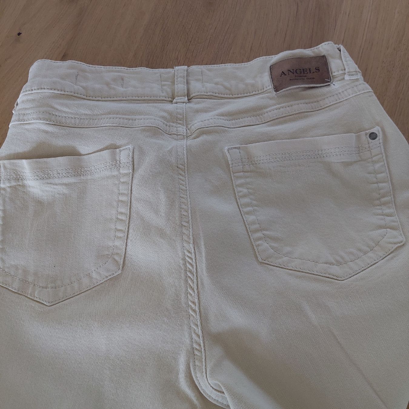 Angels Jeans: Jean Angels beige clair T. 38 – Usato da Payerne venduto da memich 1