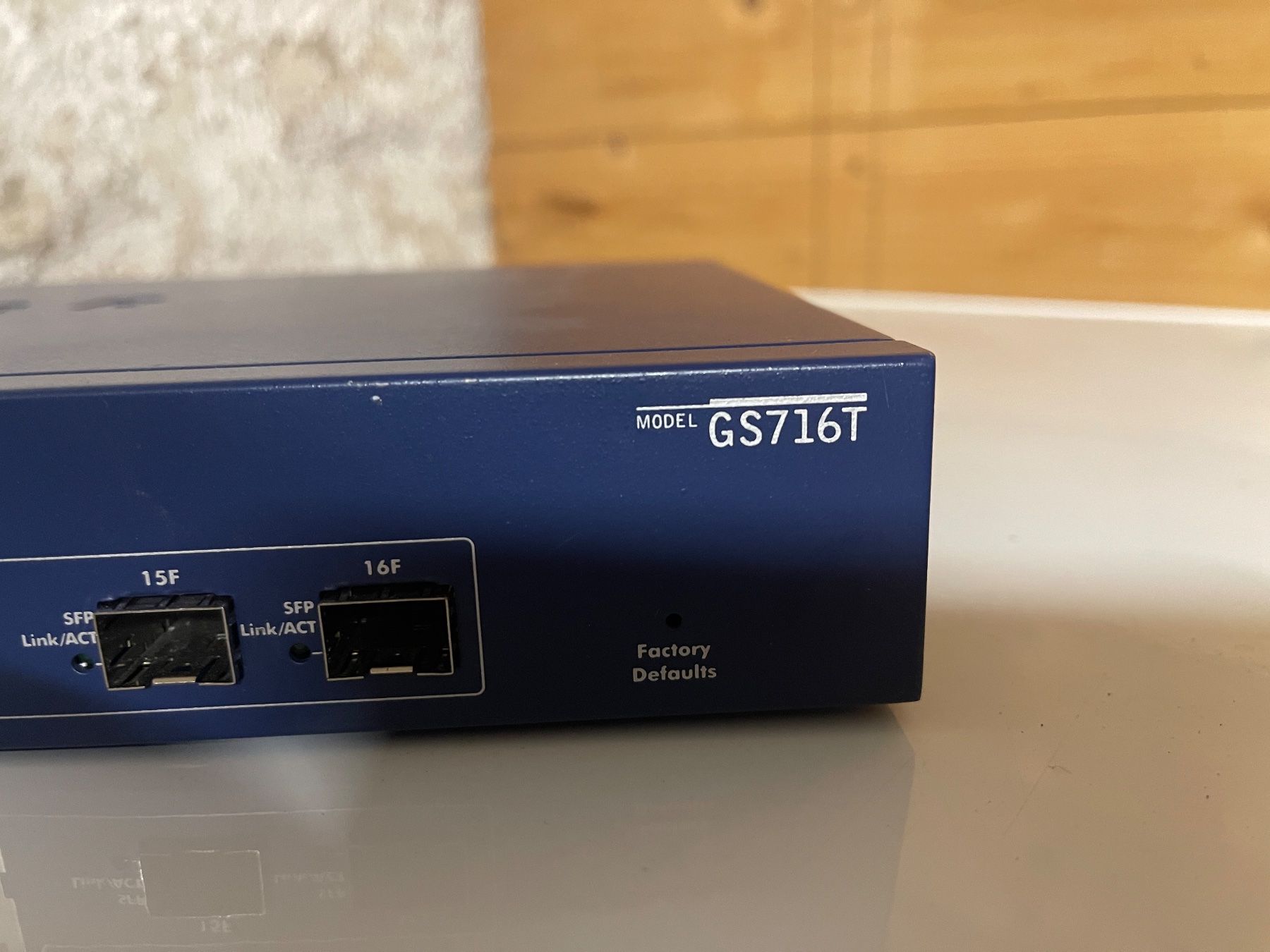 Netgear Hubs & Switches: Netgear ProSafe 16 Port  GS716T – Gebraucht aus St. Margarethen TG von  2