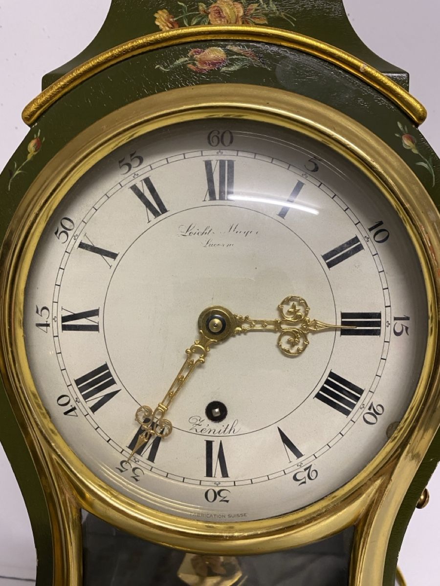 Alle Dekorationen: Antike Zenith Wanduhr, floral bemalt – Gebraucht aus Büron von Filadefia-888 1