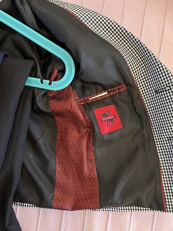Completi: Anzug Blazer und Hose ca 4 Jährige  – Usato da Dübendorf venduto da dar_swz5 3