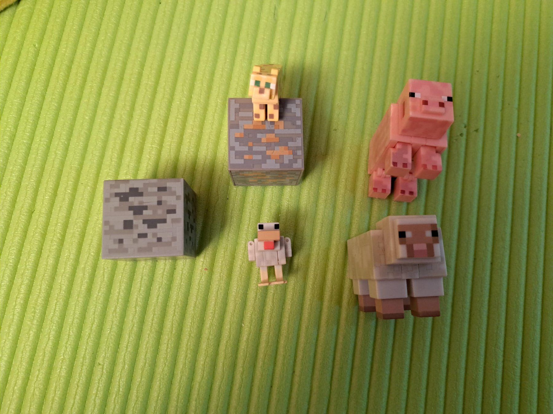 Giocattoli: Lot de figurine Minecraft – Usato da Cointrin venduto da ant_ll7g 1